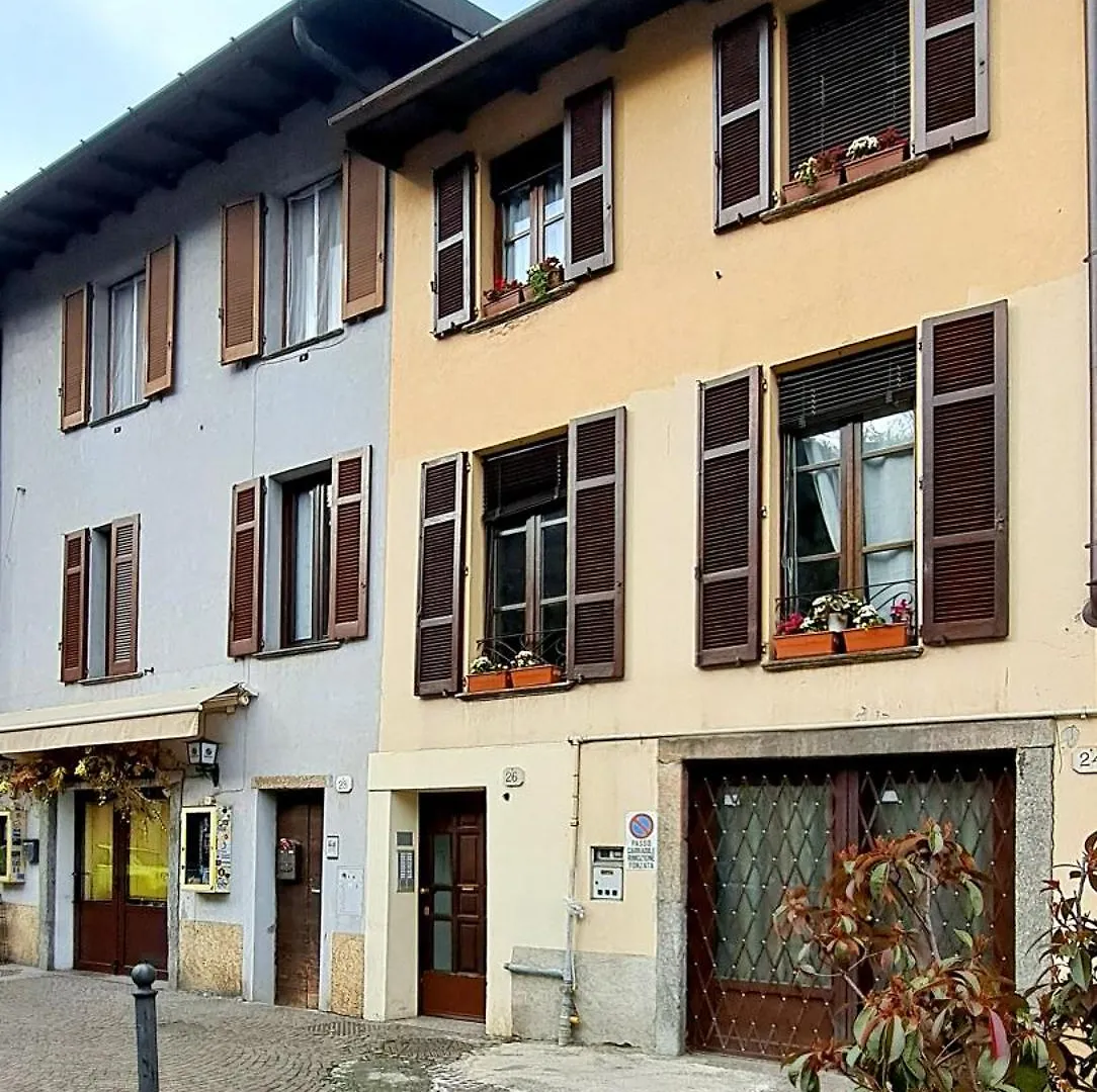 Apartment Piccola Corte Di Borgo Vico Como Italy